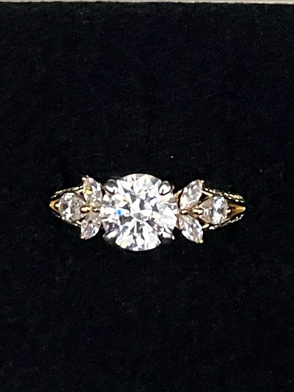NWT Never Worn Radiance by HSN Absolute .925 SS Gold Vermeil Leaf Cluster Ring